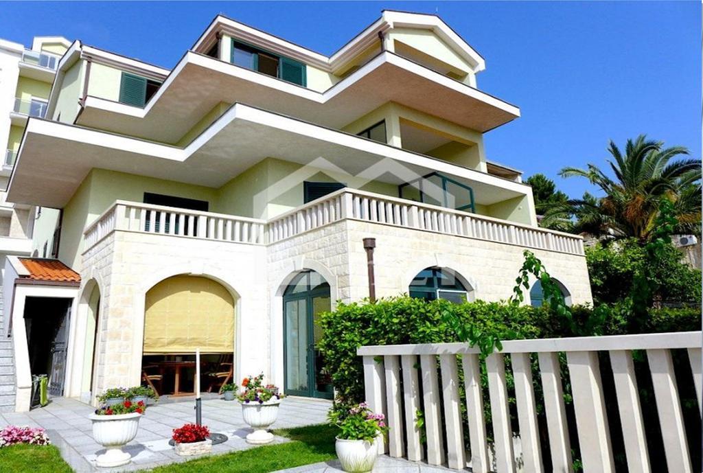 Luxury Apartment