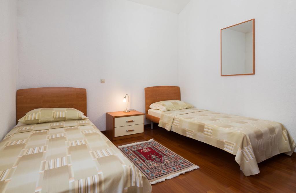 Luxury Omis